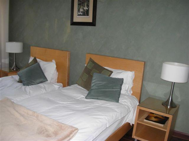 Liongate Bed And Breakfast Edenvale Oda fotoğraf